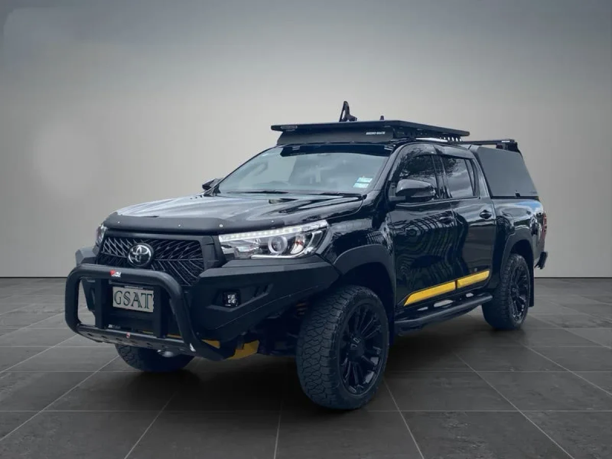 2020 Toyota Hilux  SR5 CRUISER 2.8DT 6AT 4WD for export from Japan