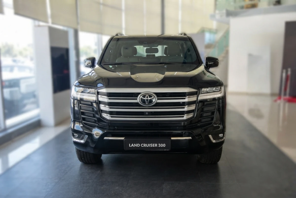 2026 Toyota Land Cruiser 300 ZX 3.5L V6 Petrol 7-Seater for export from Japan