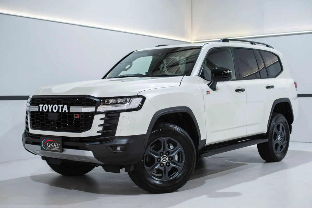 2022 LandCruiser LC300 GR Sport (No.J0538) for export from Japan