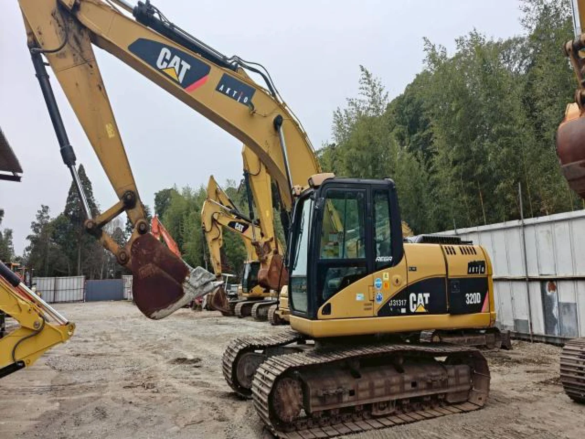 2012 CAT Hydraulic Excavator Type 320D-E Excavator for export from Japan