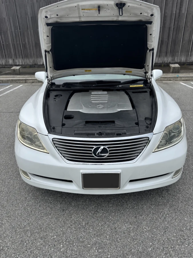 2006 Lexus LS460 White Limousine Hearse for export from Japan