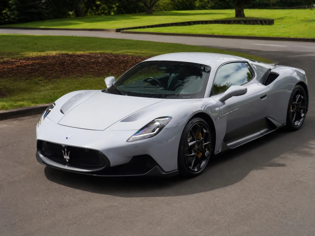 2026 Maserati MC20 3.0L Nettuno Twin-Turbo for export from Japan