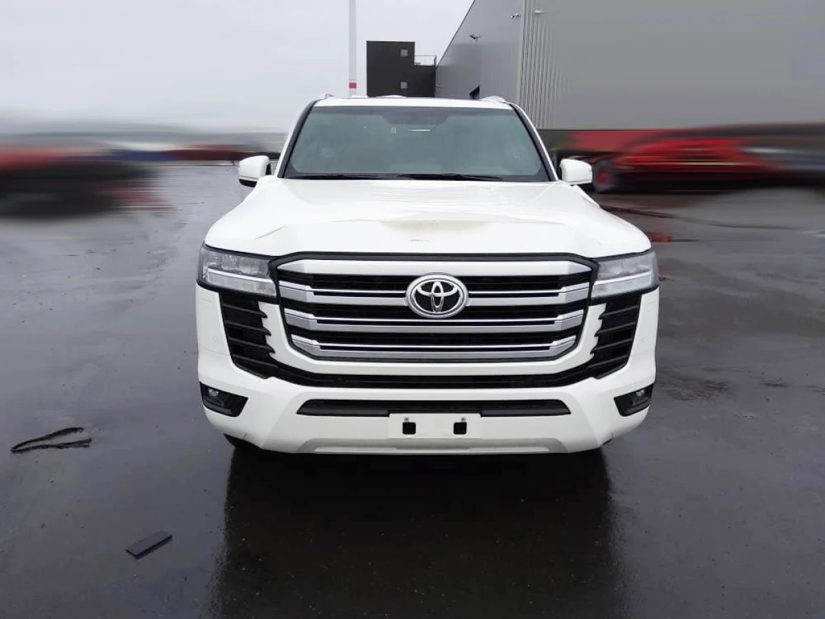 2022 Toyota LC300 diesel GXR high grade with leather and camera  (No.J0598) for export from Japan