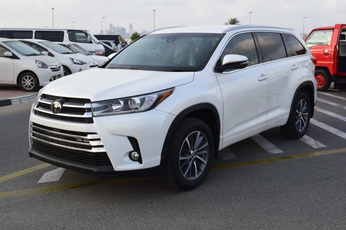 2019 Toyota kluger push start (No.830771) for export from Japan