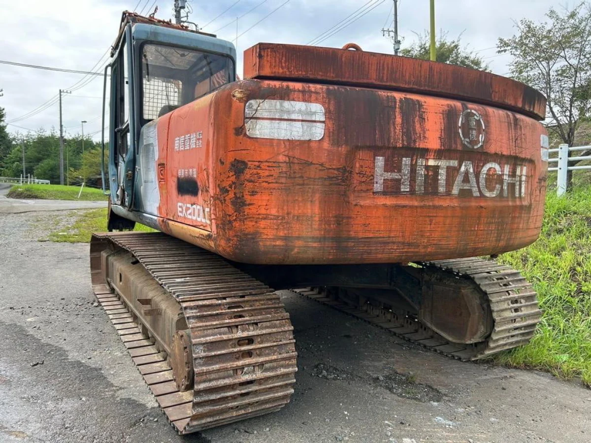 Hitachi EX200LC-3 Excavator (No.108916) for export from Japan