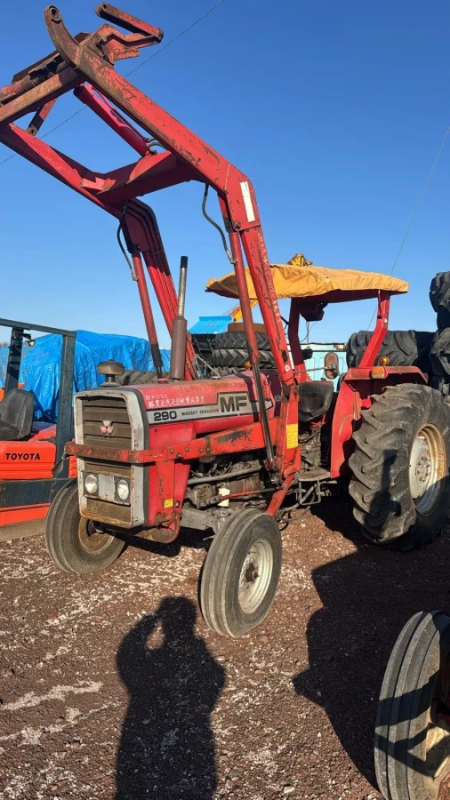 MASSEY FERGUSON 290 TRACTOR