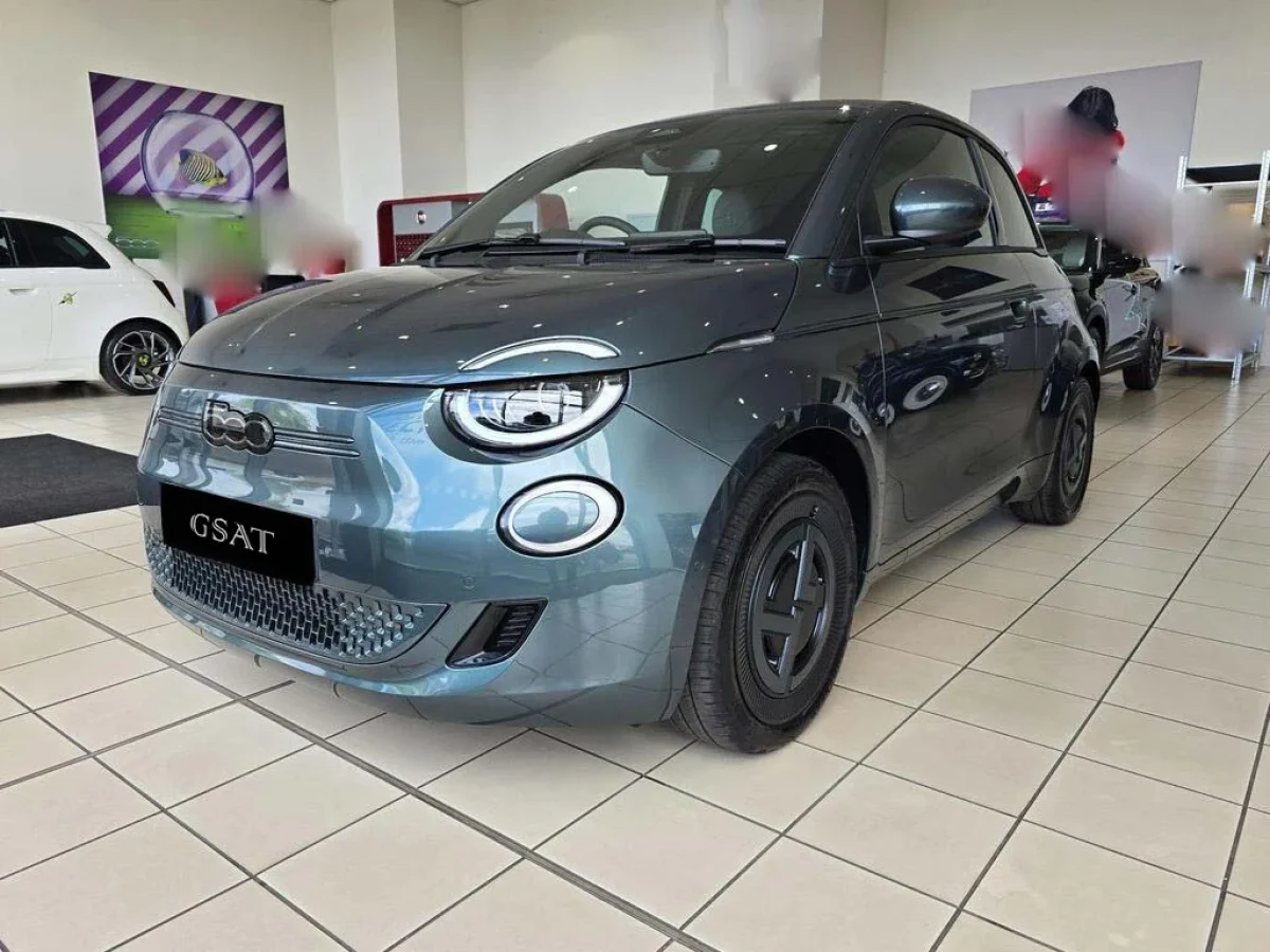 2025  BRAND NEW FIAT 500e – GIORGIO ARMANI EDITION for export from Japan