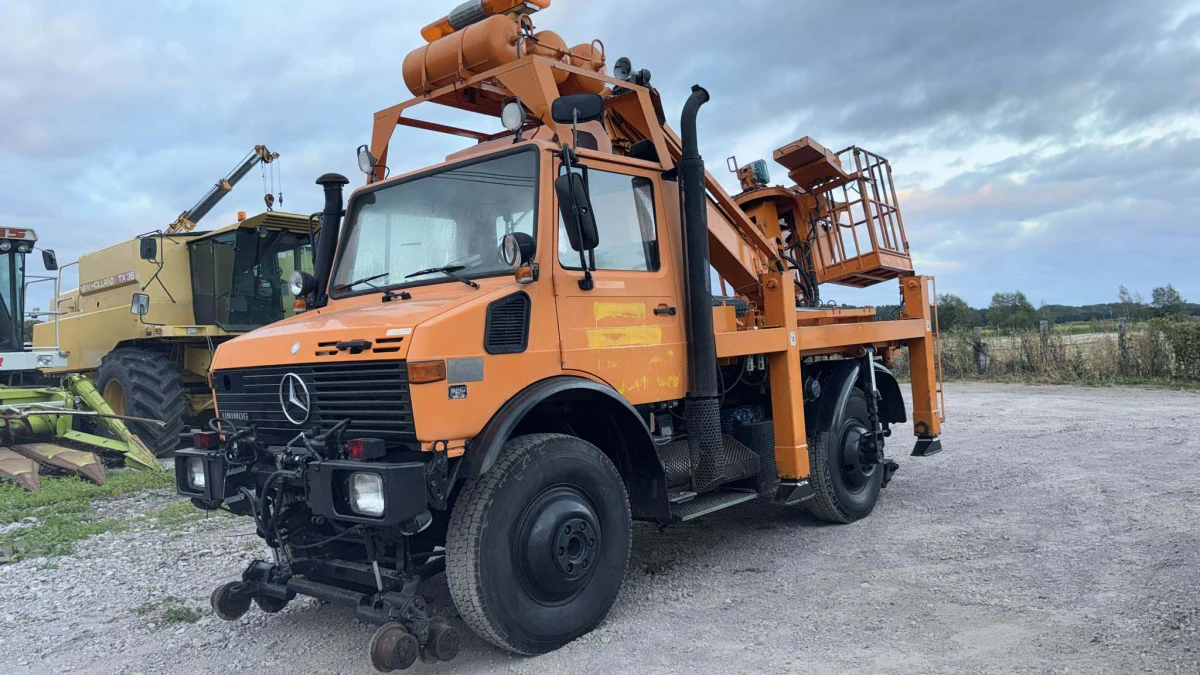 Mercedes Unimog U1450 – Square Cab, Long Wheel Base, Capable of Railway Repair & Operations(No.J1012)