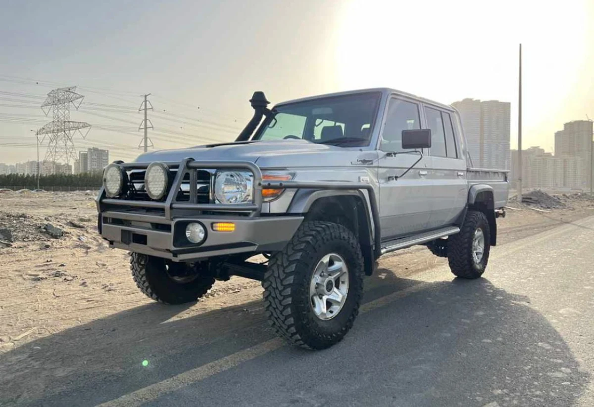2018 Toyota Land Cruiser Double cab 4X4 (No.680580) for export from Japan