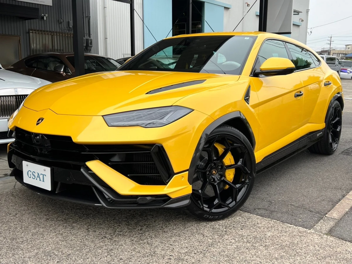 2025 Lamborghini Urus Performante: Unmatched Luxury and Performance SUV (No.960969) for export from Japan