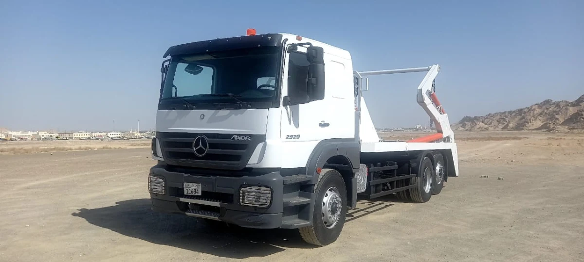 2006 Mercedes-Benz AXOR 2528 Side Lifter Truck (No.830806) for export from Japan