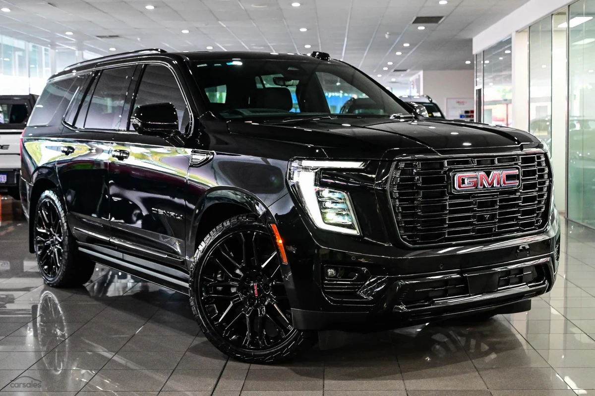 2026 GMC Yukon Denali Black-Out Edition 6.2L V8 4x4 for export from Japan