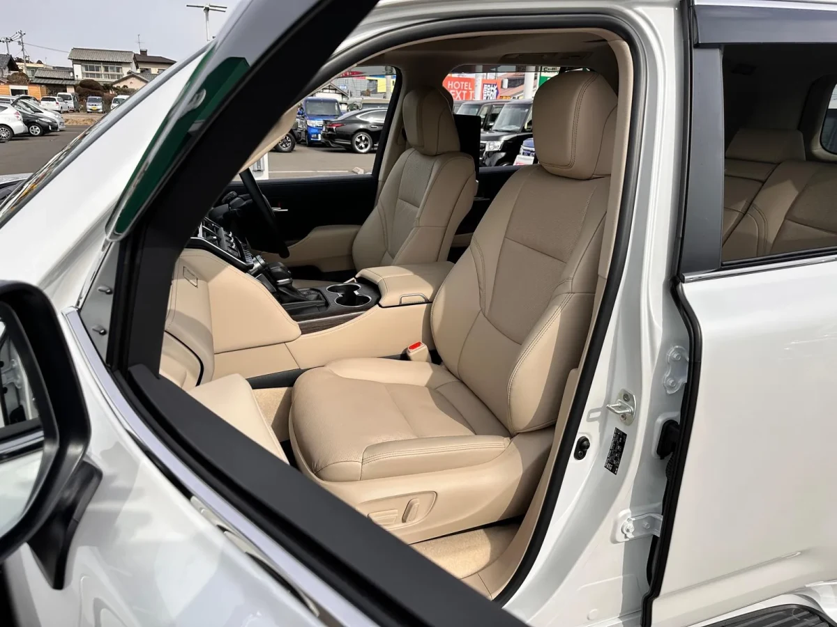 2024 Toyota Land Cruiser LC300 ZX – The Ultimate 5-Seater Diesel SUV