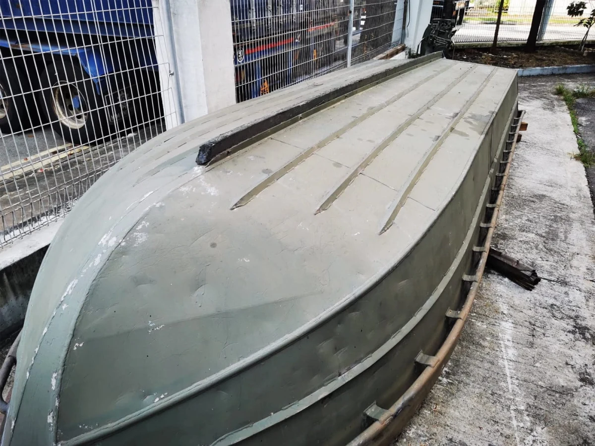 Aluminum Boat Yamaha (40hp at 5500rpm) Out Board Engine (No.J0677) for export from Japan