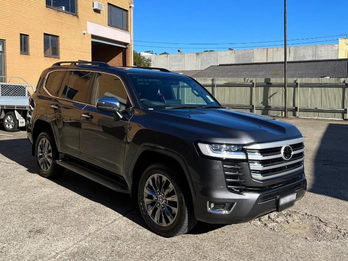2022 Toyota LandCruiser LC300 Sahara ZX (No.4805240 for export from Japan