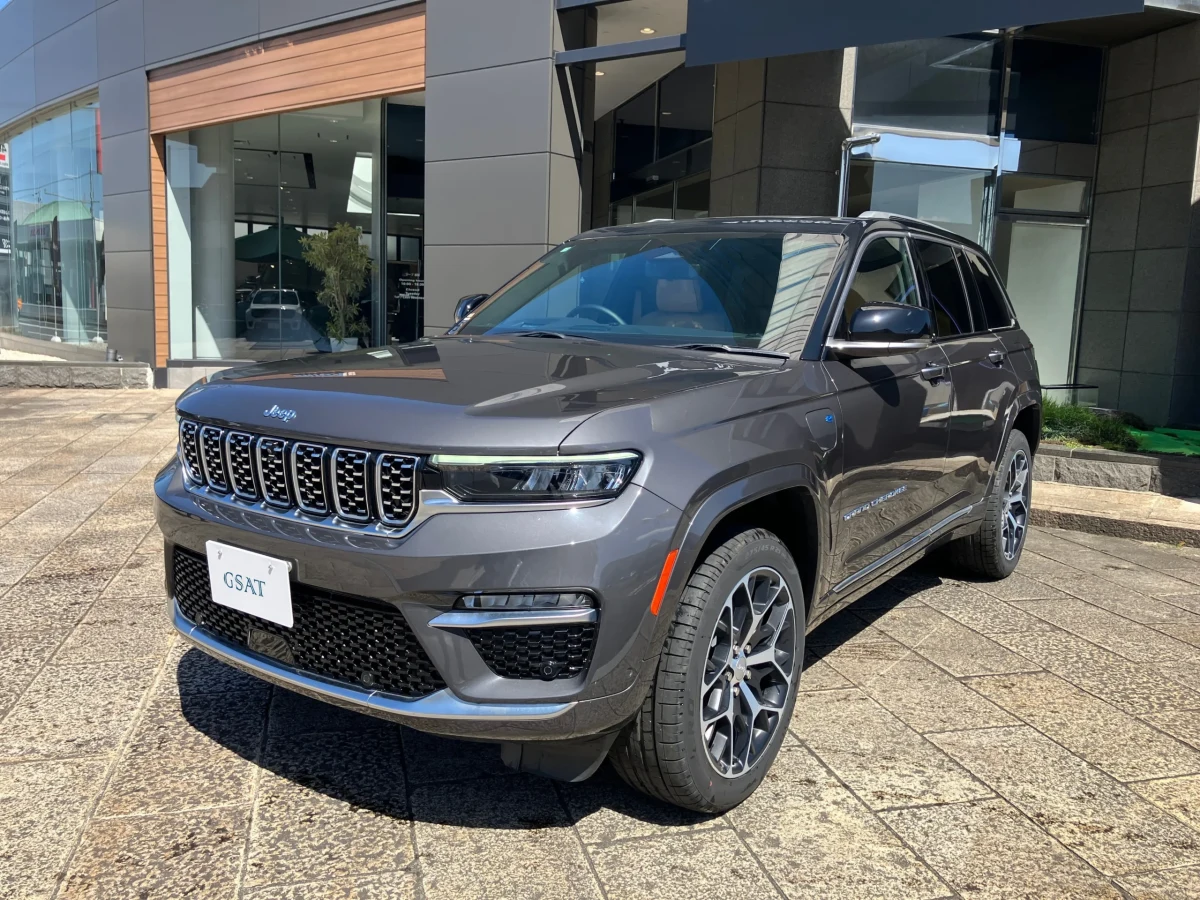 2025 Jeep Grand Cherokee Summit Reserve 4xe (Plug‑In Hybrid) for export from Japan