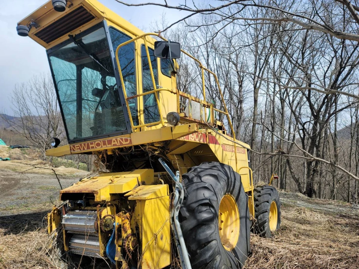 NEW HOLLAND S1900  Used Forage harvester (No.J0747) for export from Japan
