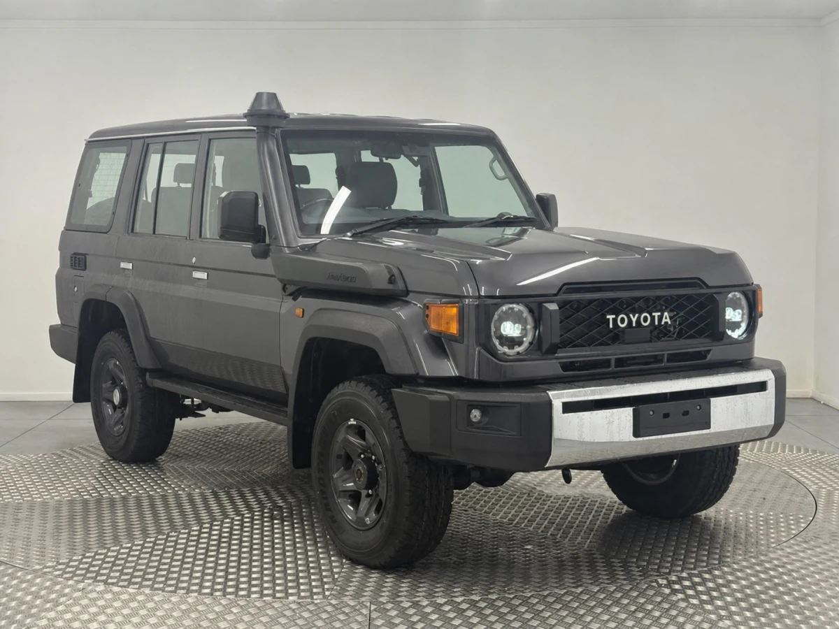 2026 Toyota Land Cruiser 70 LX 2.8L Turbo Diesel 4WD for export from Japan