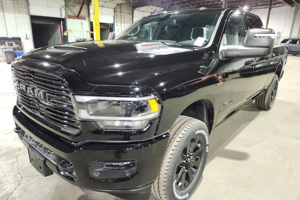 2025 RAM 3500 Laramie LHD A/T (No.960864) for export from Japan
