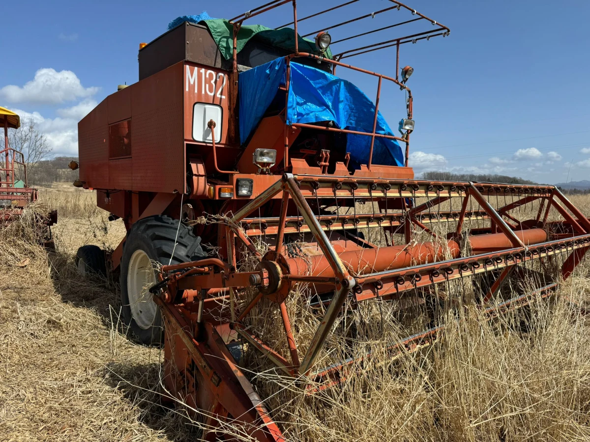 Laverda M132 Grain Harvester (No.J0948) for export from Japan