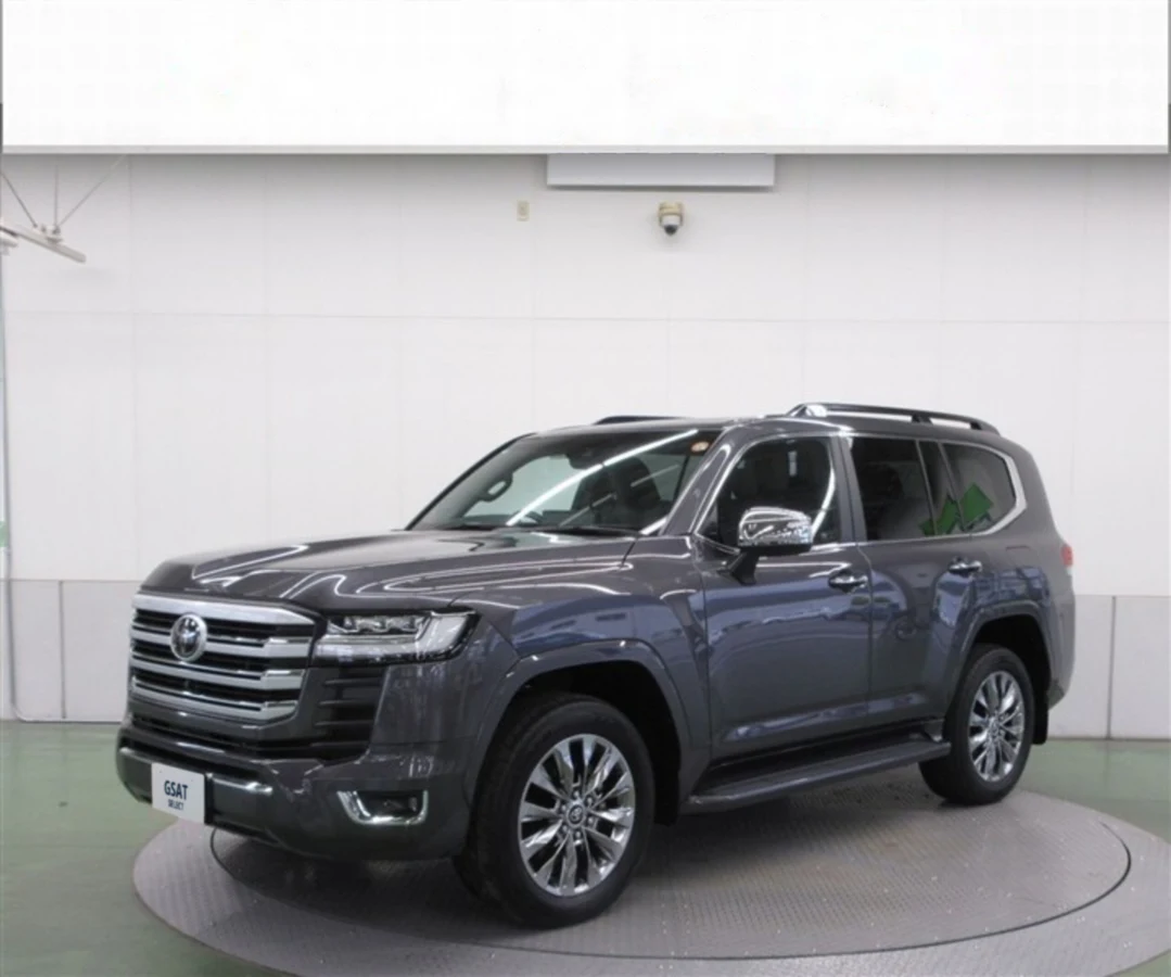 2022 Toyota Land Cruiser 300 ZX 3.3 Diesel Turbo 4WD for export from Japan