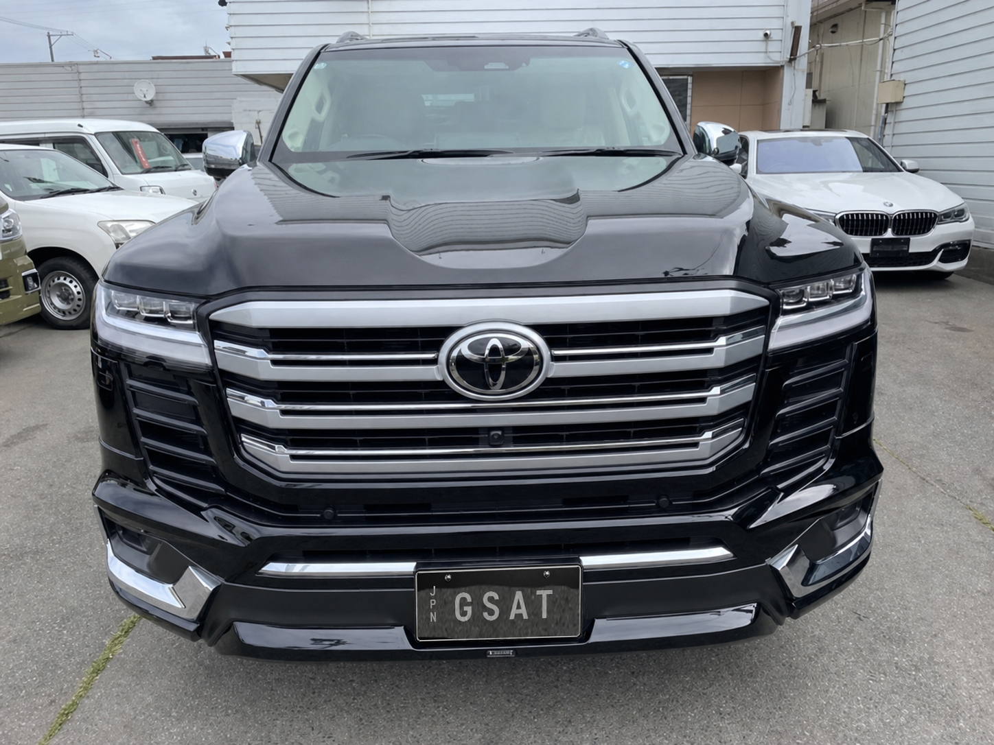 2026 Toyota Land Cruiser 300 ZX 3.5L Twin-Turbo 4WD for export from Japan