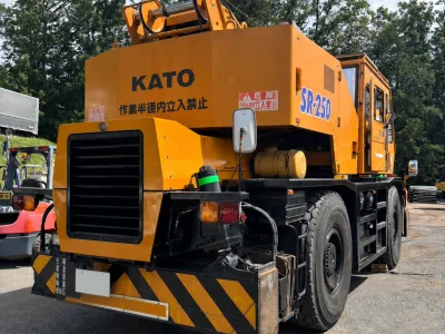 1992 KATO SR-250 25-Ton Rough Terrain Crane for export from Japan