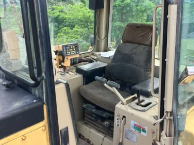  CATERPILLAR D5H BULLDOZER