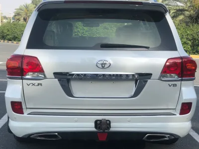 Toyota Land Cruiser VXR V8 2015 (NO-830713) for export from Japan