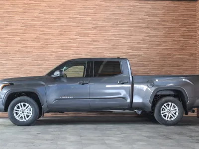 2022 US Toyota Tundra Crew Max SR5 L 4WD 3.5L Turbo Engine (Magnetic Gray) (No.J0575)