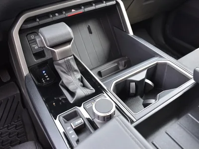 2022 US Toyota Tundra Crew Max SR5 L 4WD 3.5L Turbo Engine (Magnetic Gray) (No.J0575)