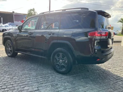 2023 TOYOTA LAND CRUISER 300 GR SPORT