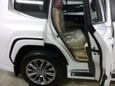2025 TOYOTA LAND CRUISER LC300 ZX 4WD | MODELLISTA AERO for export from Japan