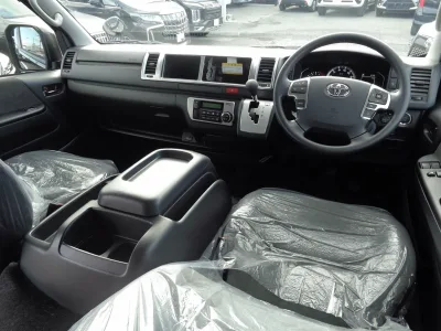 2025 Toyota Hiace 2.7 GL Long (No.960810) for export from Japan