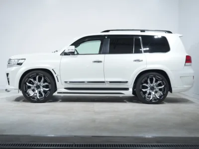 2016 Toyota Land Cruiser 200 4.6 ZX (No.960826) for export from Japan