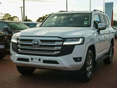 2024 Toyota Landcruiser 300 for export from Japan