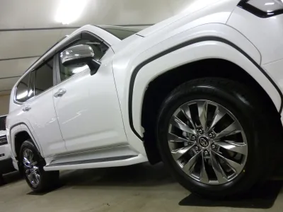 2025 TOYOTA LAND CRUISER LC300 ZX 4WD | MODELLISTA AERO for export from Japan