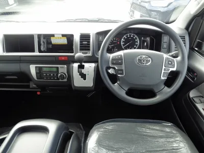2025 Toyota Hiace 2.7 GL Long (No.960810) for export from Japan