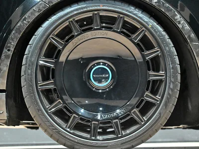 2025 Rolls-Royce Black Badge Cullinan Series II 6.75 4WD MANSORY for export from Japan