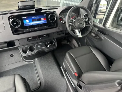 2026 Mercedes-Benz Sprinter 519 ELWB Minibus RWD — 17 Seats for export from Japan