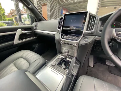 2021 Toyota Landcruiser Sahara LC200 Horizon (No.480518) for export from Japan