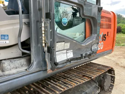  HITACHI ZX120-3 EXCAVATOR for export from Japan