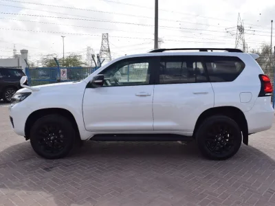 2022 Toyota Prado Petrol full option White (No.830782) for export from Japan