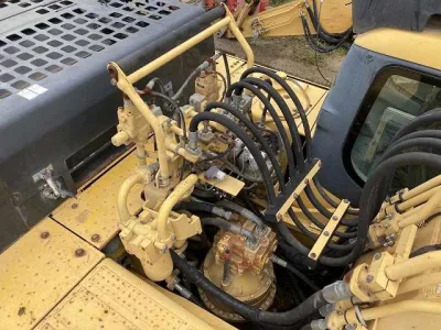 KOMATSU PC450 EXCAVATOR (No.J0749) for export from Japan