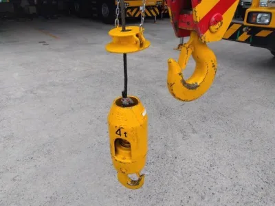 2013 KATO SR-250R 25 Ton ROUGH TERRAIN CRANE (No.J0807) for export from Japan