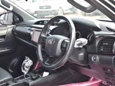 Toyota HiLux Rogue ( No-830696) for export from Japan