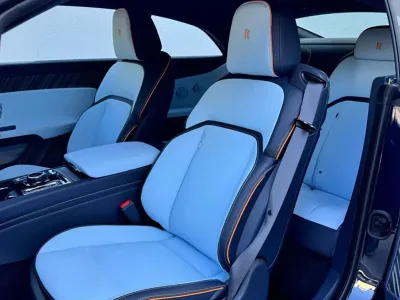 2025 Rolls-Royce Spectre: The Epitome of Luxury and Innovation (No.960966) for export from Japan