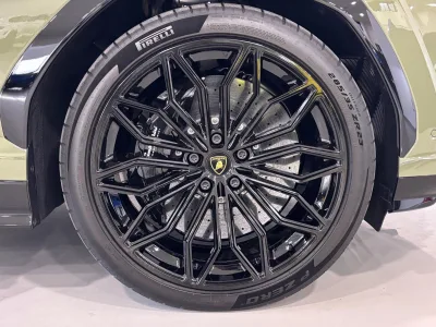 2025 Lamborghini Urus SE 4WD RHD – Verde Turbine Lucido for export from Japan