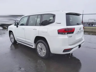 2022 Toyota LC300 diesel GXR high grade with leather and camera  (No.J0598) for export from Japan