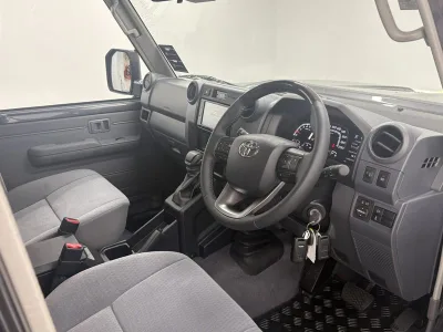 2026 Toyota Land Cruiser 70 LX 2.8L Turbo Diesel 4WD for export from Japan